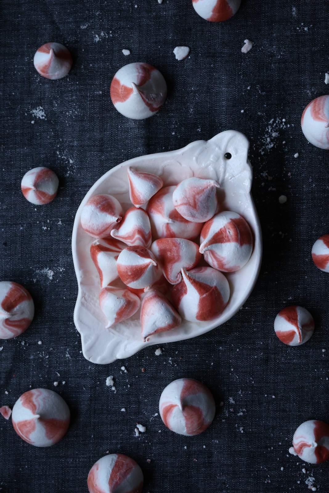 Swirled Meringue Kisses