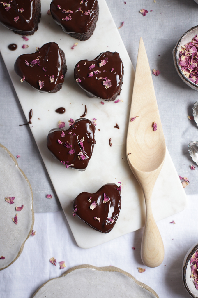 Mocha Hearts + Dark Chocolate Glaze | The Polka Dotter