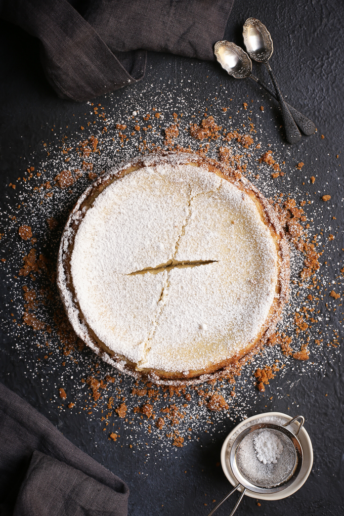 Lemon Myrtle Cheesecake + Roasted Macadamia Crust