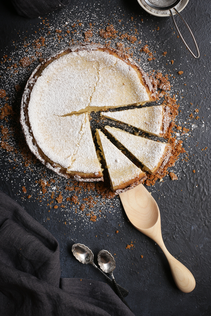 Lemon Myrtle Cheesecake + Roasted Macadamia Crust