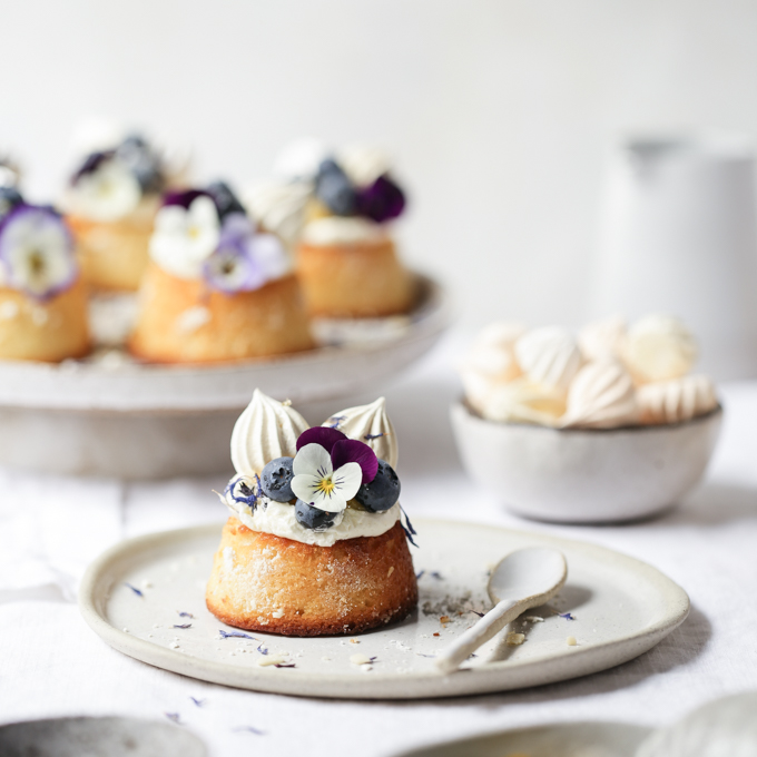 Pink Piccadilly Pastries: Luscious Lemon Tea Cakes (and Easy Too!!)