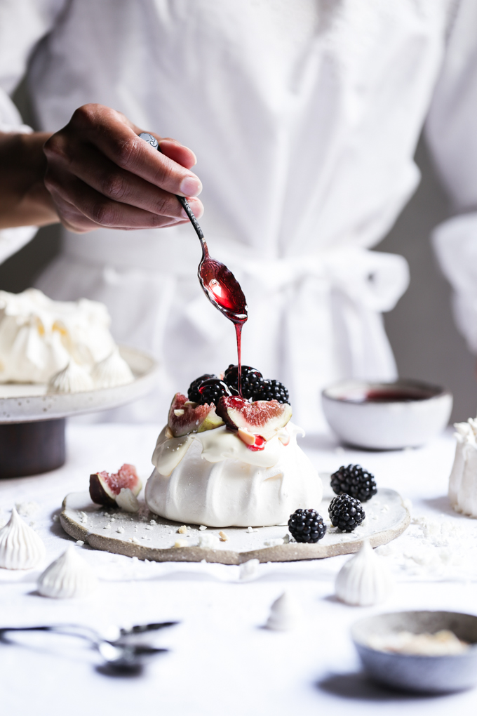 Fig & Blackberry Mini Pavlovas + Pomegranate Spiced Syrup | The Polka Dotter