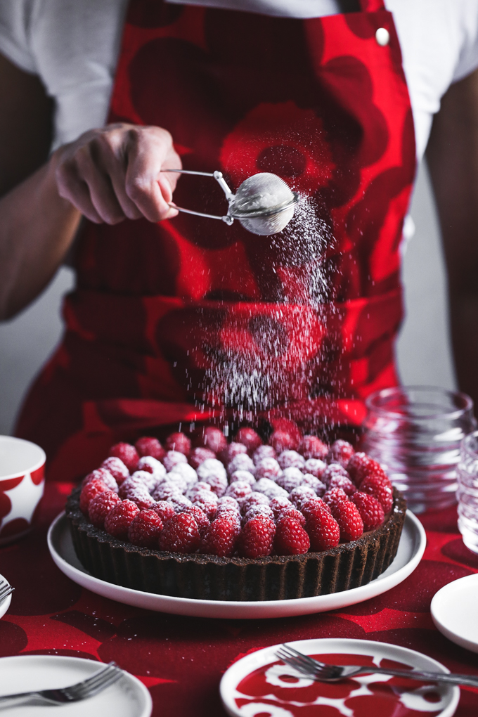 Raspberry Chocolate Cheesecake Tart | The Polka Dotter