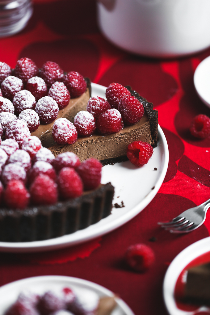 Raspberry Chocolate Cheesecake Tart | The Polka Dotter