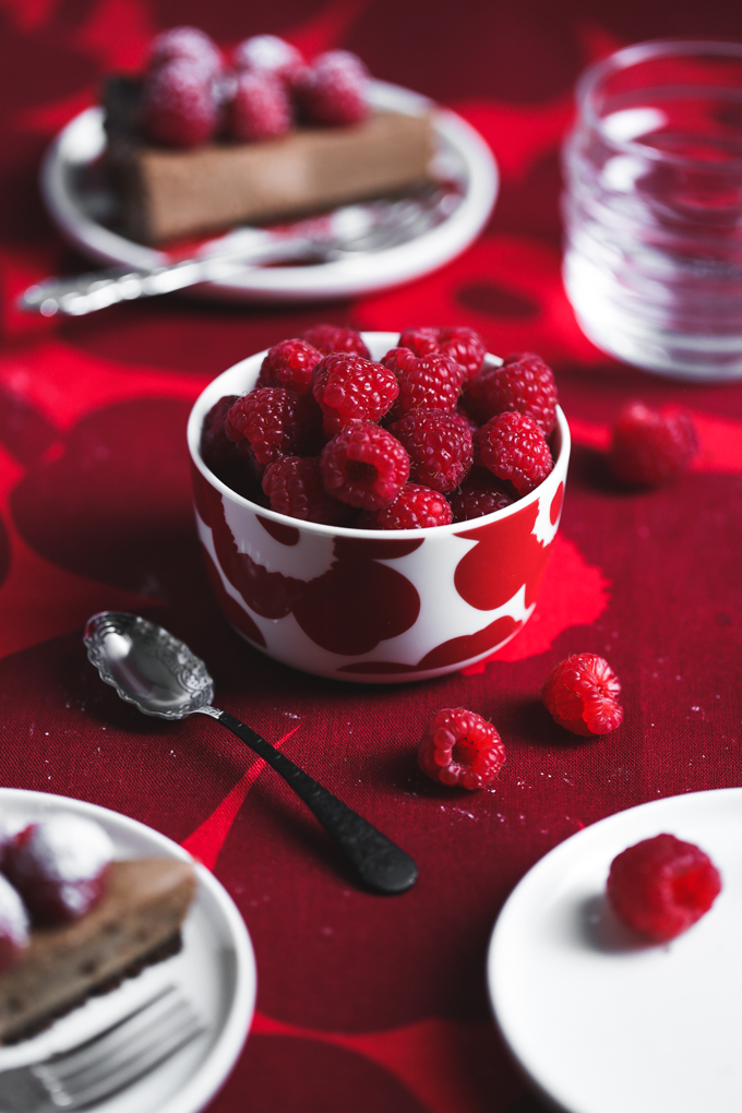 Raspberry Chocolate Cheesecake Tart | The Polka Dotter