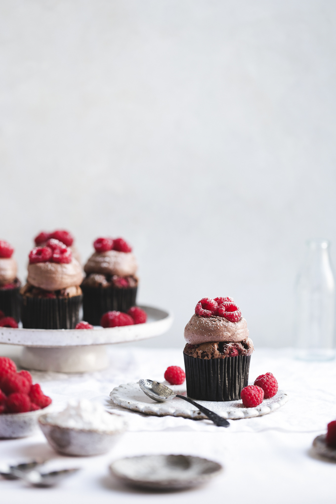 Raspberry & Dark Chocolate Cupcakes | The Polka Dotter