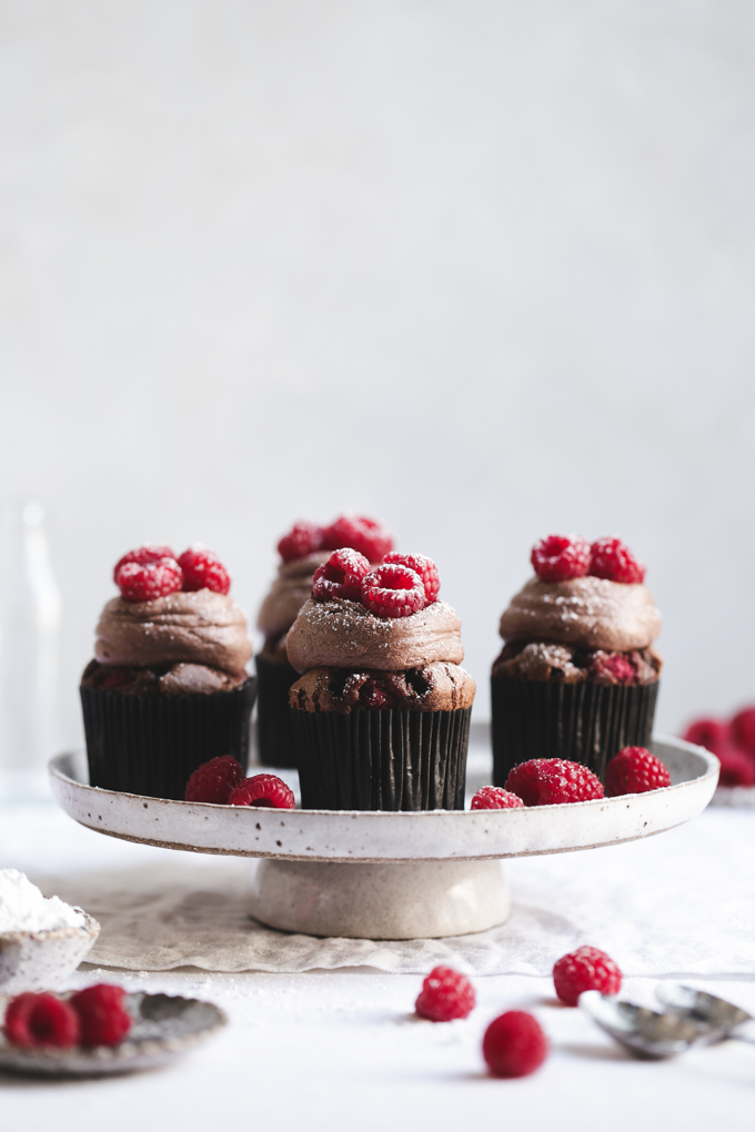 Raspberry & Dark Chocolate Cupcakes | The Polka Dotter