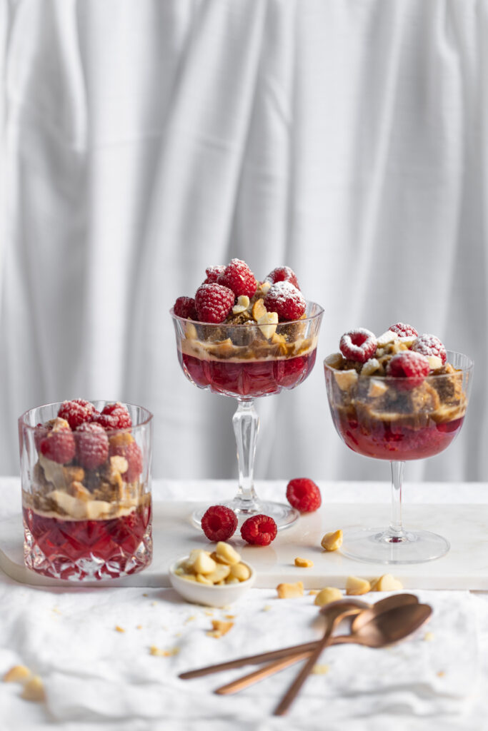 macadamia-gingerbread-raspberry-trifle