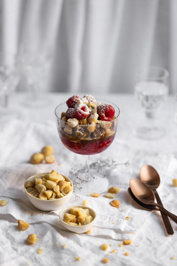 macadamia-gingerbread-raspberry-trifle